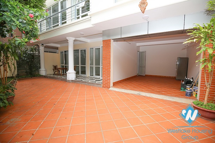Gorgeous house with front yard and top terrace and lake view for rent in Tay Ho, Hanoi